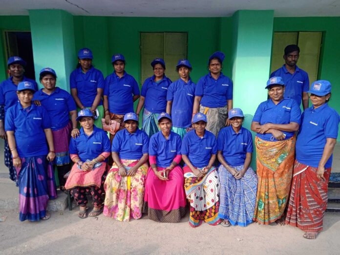 Women SHG members turned professional decorative paint applicators