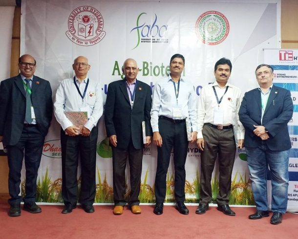 (l-r) Dr. Sreedhara Voleti, CEO BioNest University of Hyderabad, Dr. Balaji Bhyravabhatla, MD of Hylasco Bio, Venkatadri Bobba General Partner at Ventureast Mr. AVN Reddy, CMD of Roshini Crops, Mr. Srinivasa Satti MD of Finvista Advisors, Phani Pattamatta Executive Director, The Indus Entrepreneurs, 