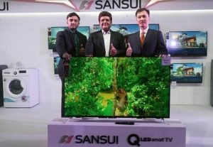 From L to R: Arihant Jain, Director, Jaina Group, Mr. Pradeep Jain, Managing Director, Jaina Group & Lim Jew Tim, Head - Global Licensing, Sansui
