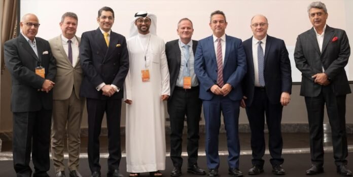 Dr.-Aman-Puri-Consul-General-of-India-Dubai-and-Mr.-Ilan-Sztulman-Consul-General-of-Israel-Dubai-with-delegates-at-the-India-UAE-Israel-Economic-Summit