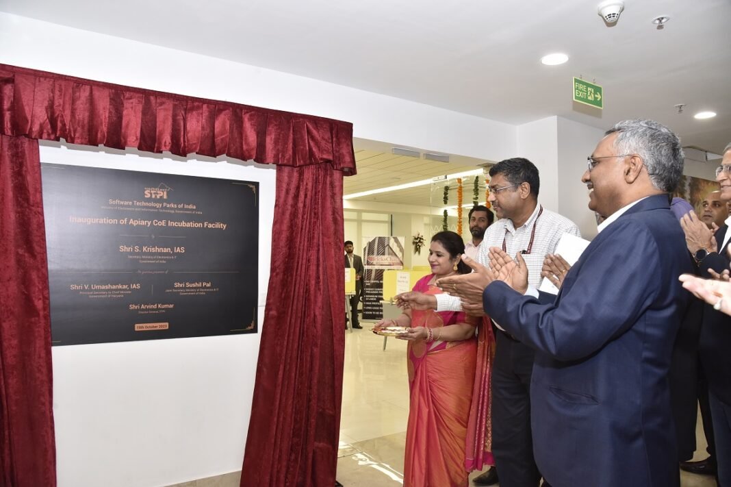 STPI’s New Incubation Facility in Gurugram Aims to Revolutionize Blockchain Tech Shri S. Krishnan, IAS, Secretary, Ministry of Electronics & IT Government of India inaugurated APIARY CoE Incubation Facility at STPI, Gurugram