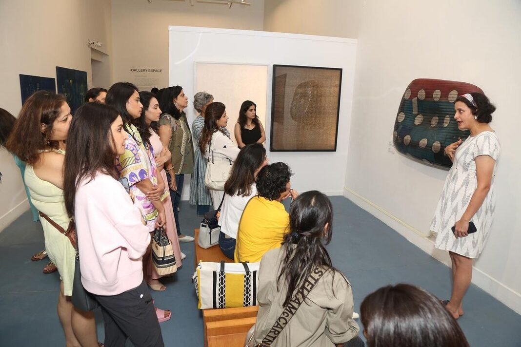 Art Mumbai Gateway Hosts Exclusive Walkthrough at Delhi Contemporary Art Week 2024 Art Mumbai Gateway to Lead a Curated Walkthrough at DCAW 2024