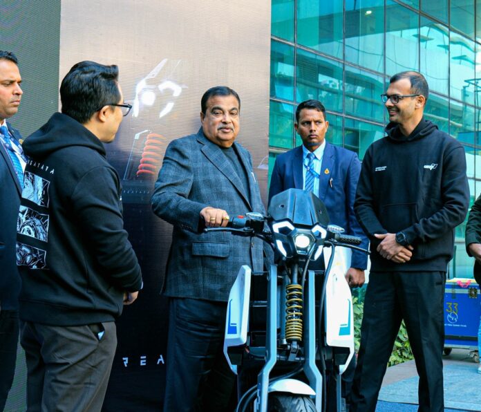 Creatara Mobility Unveils Revolutionary Electric Two-Wheelers IN40 and VM4