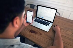 How AI is Transforming Stock Market Strategies