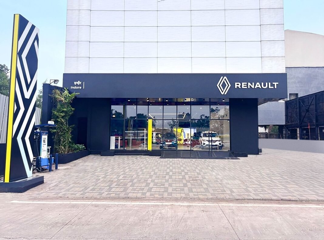 Renault Debuts New Retail Identity in Madhya Pradesh with ‘new’R’ Stores in Indore and Sagar Renault India announces opening of new’R store in Indore