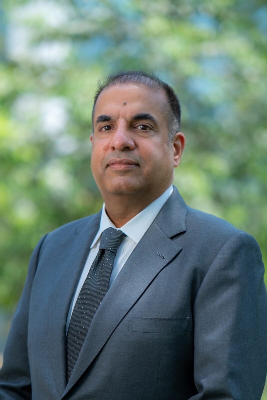 Deepak Bhawnani – Managing Director, FIOS Deepak Bhawnani – Managing Director, FIOS