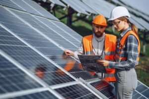4 Solar Leaders Driving India’s 500 GW Renewable Vision