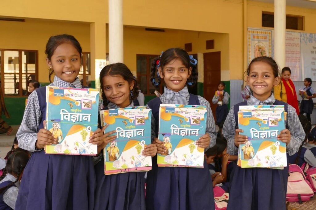 Books support foundational learning, literacy, and numeracy at Sandipani Muni School FFLV