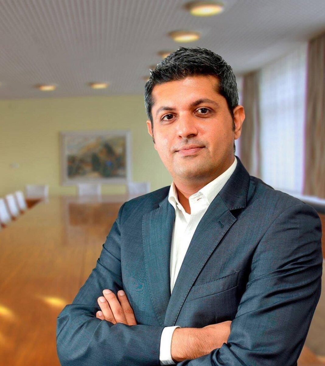 Deepak Lamba, Founder & CEO, ImagiNxt Deepak Lamba, Founder & CEO, ImagiNxt