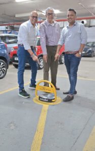 R-L Amrit Choudhury (Founder & CEO),Animesh Mukherjee (Co-Founder & Chief Technical Officer),Raj Kumar Bihani (Co-Founder & Chief Design Architect)
