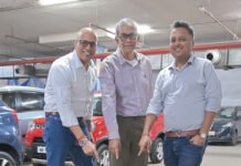 Kolkata-Based Parkobot Launches AI and IoT-Powered Platform to Decongest Cities Worldwide R-L Amrit Choudhury (Founder & CEO),Animesh Mukherjee (Co-Founder & Chief Technical Officer),Raj Kumar Bihani (Co-Founder & Chief Design Architect)