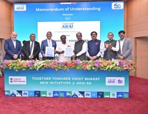 Hon’ble H.D. Kumaraswamy, Mr Piyush Arora and Dr. Reji Mathai mark the MoU between Škoda Auto Volkswagen India and ARAI to strengthen crash testing infrastructure and automotive safety capabilities